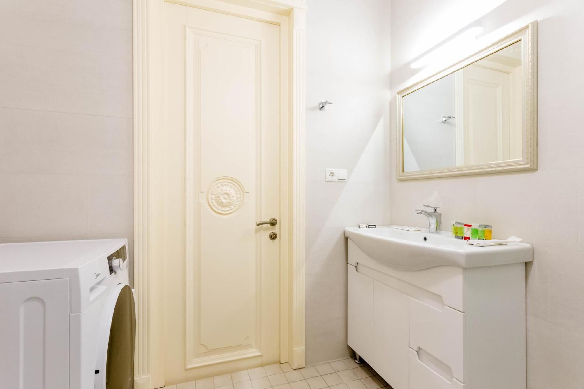 City Luxury Apartment L 第比利斯 外观 照片