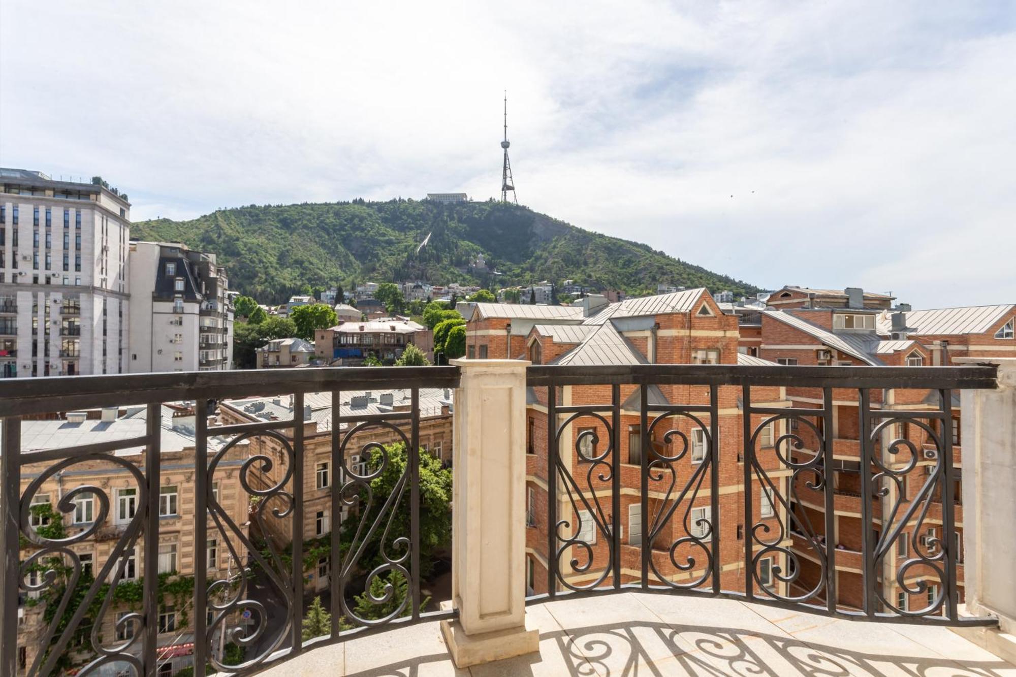 City Luxury Apartment L 第比利斯 外观 照片